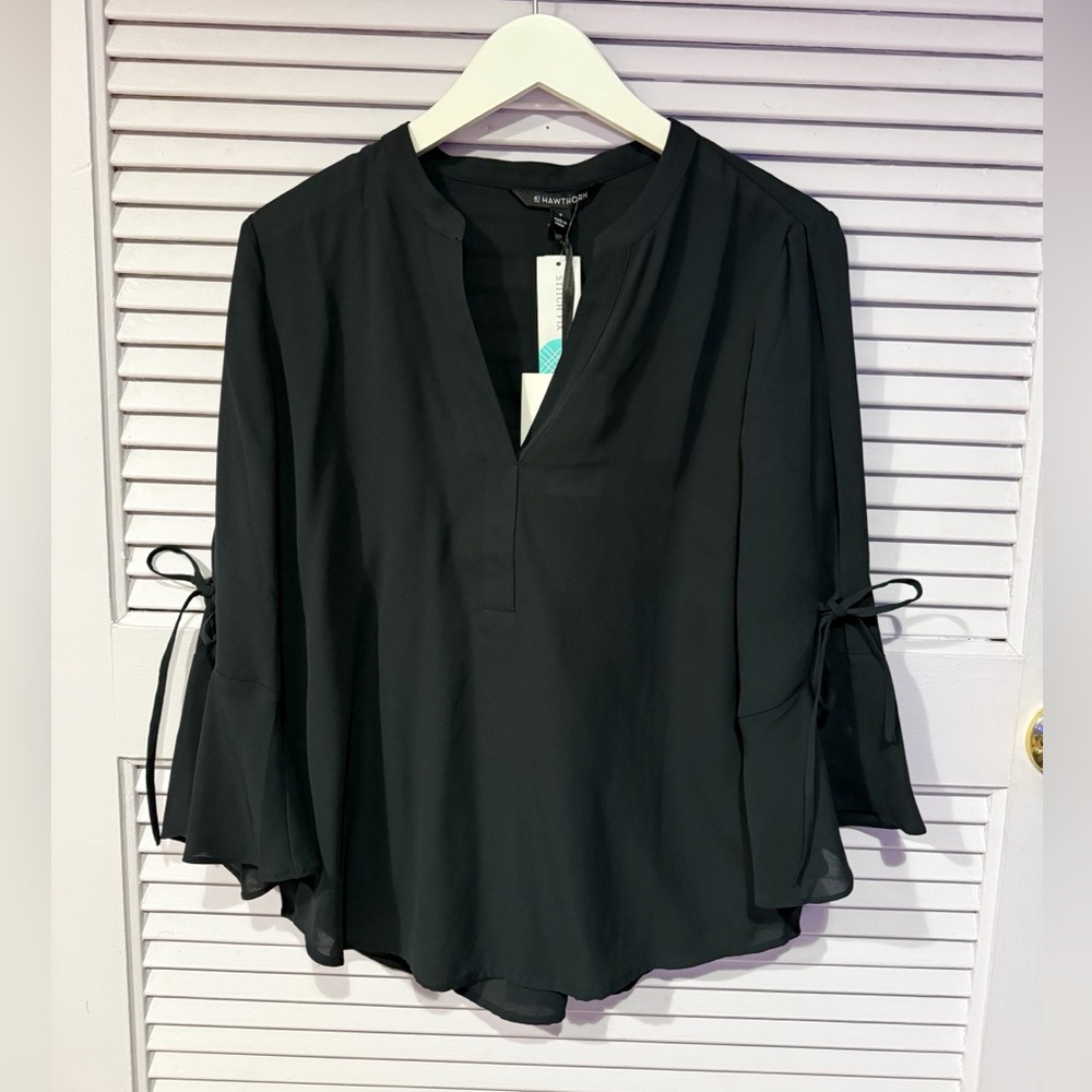 NWT 41 Hawthorn  Trina Bell  Sleeve Blouse  Black Size Medium